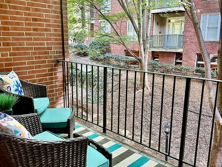 400 Queens Rd #B1 — Photo 5