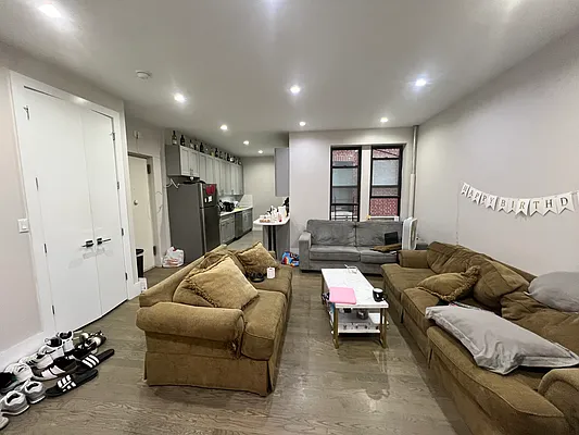 Rented by Mdays Realty | media 4