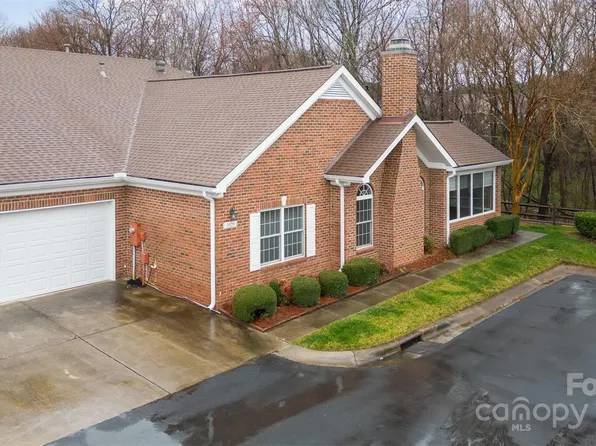 9029 Grand Oak Dr, Charlotte, NC 28277