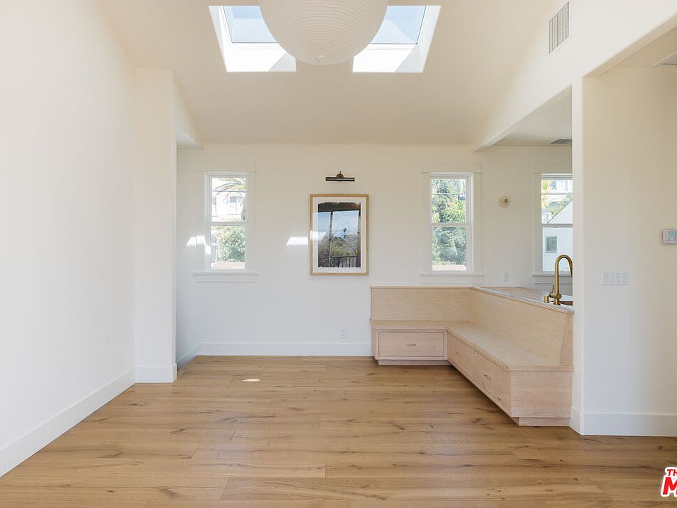 1st image of 720 1/2 Parkman Ave