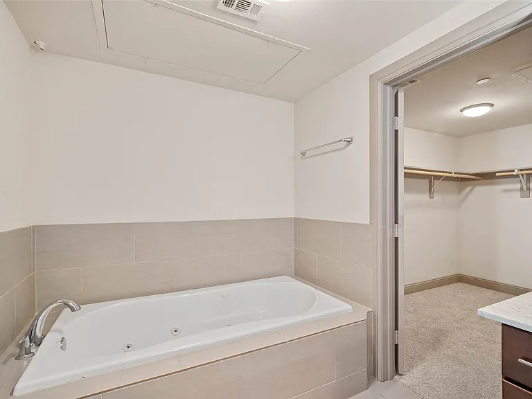 3126 Ross Ave #5 — Photo 10