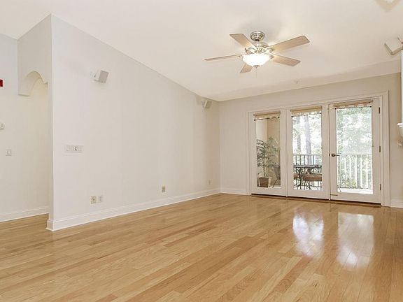 3rd image of 13810 N Sutton Park Dr #239