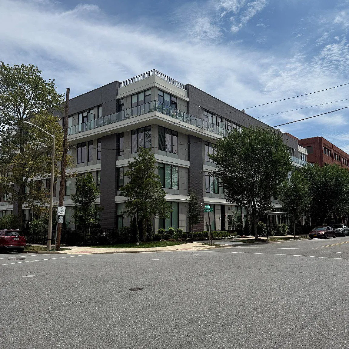 2 bed, 2.0 bath, 941 sqft, $3,800 — Photo 1