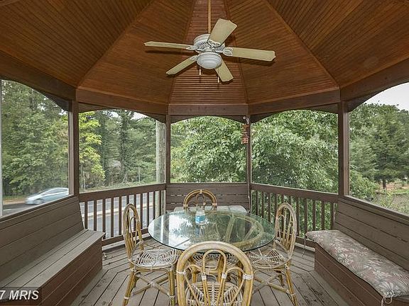 3rd image of 3509 Chambray Way