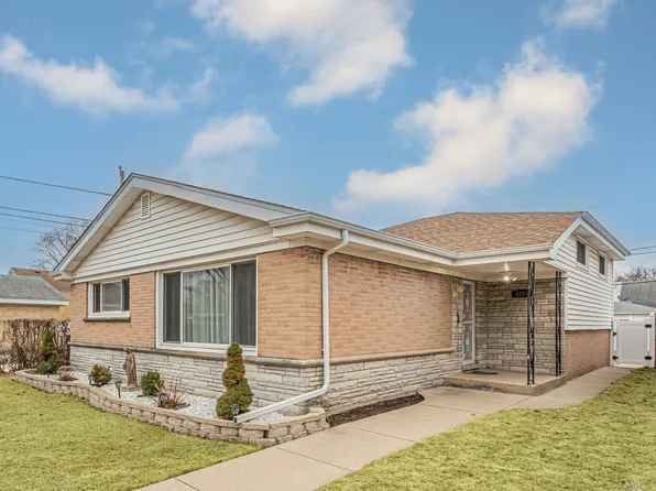 5215 Wright Ter, Skokie, IL 60077