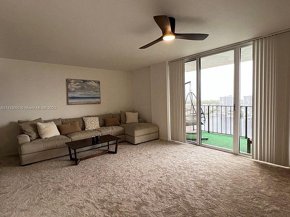 4th image of 18181 NE 31st Ct APT 2110