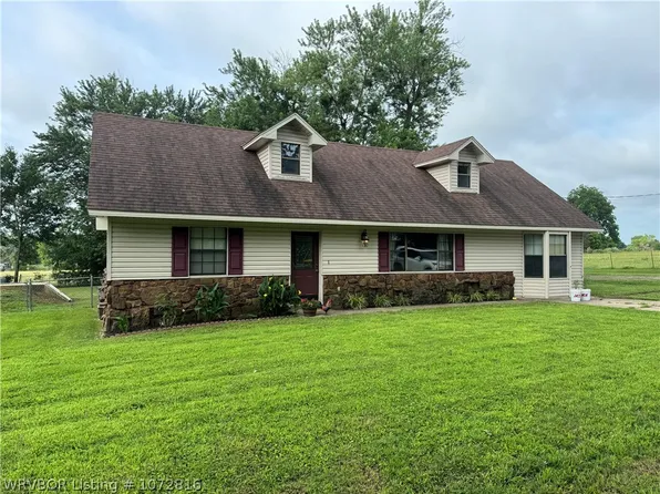 403 W Adams St, Charleston, AR 72933