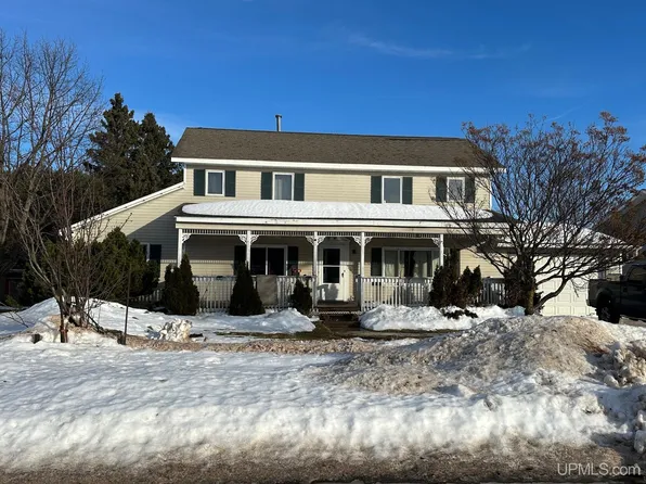 155 S Daisy St, Ishpeming, MI 49849