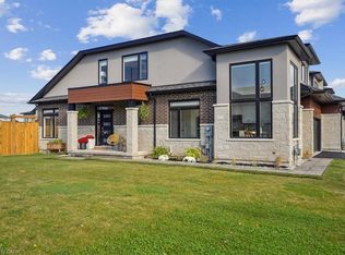 52 Welch Ln, Hamilton, ON L9C 0G1