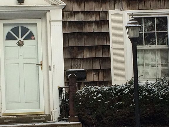 2nd image of 600 N 1st Ave