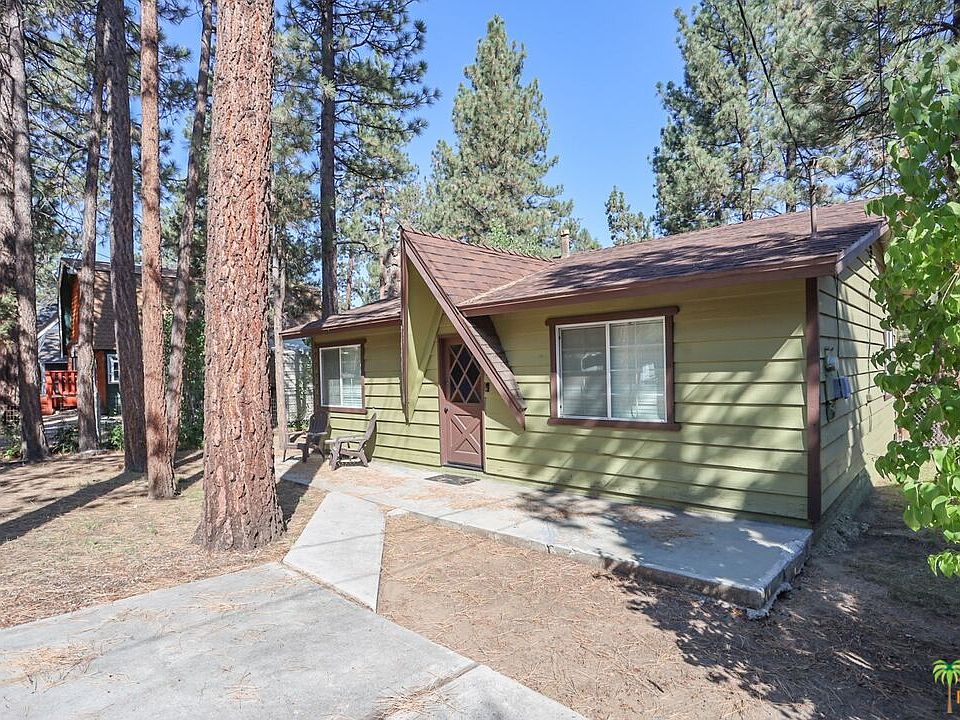 1st image of 637 Irving Way