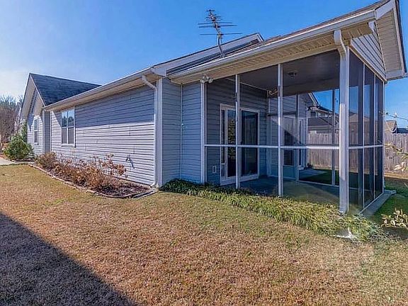 4th image of 362 Charter Oak Ct