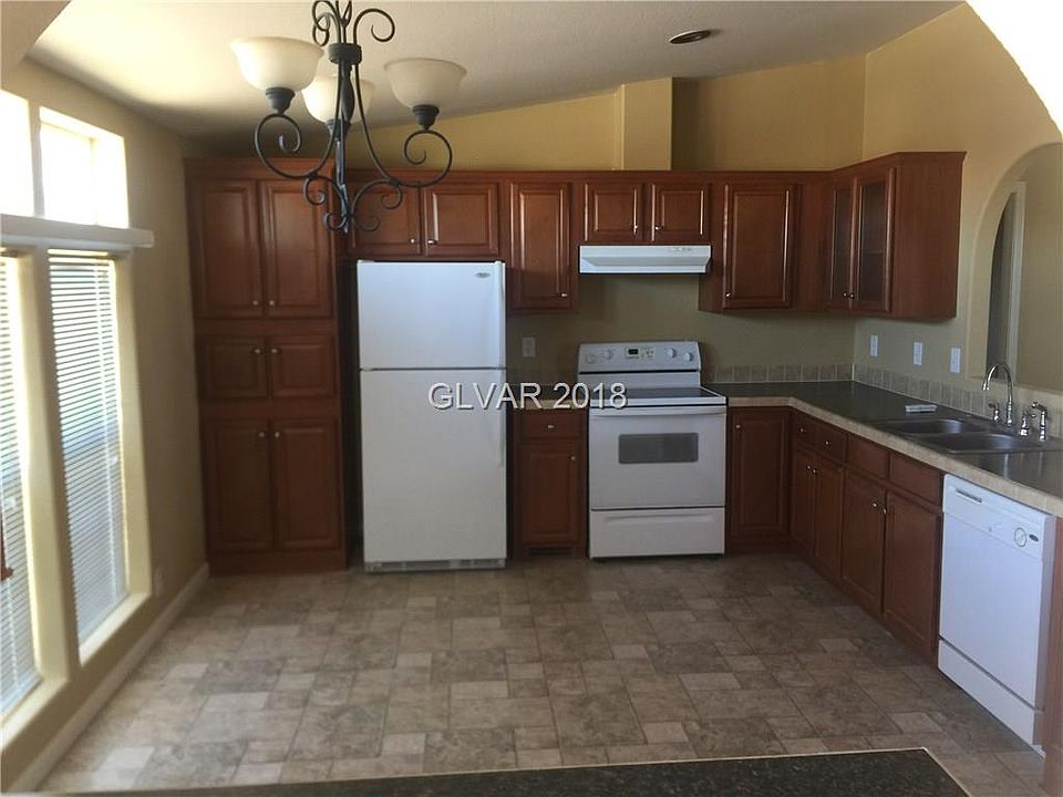 2nd image of 1555 Betty Ridge Ct