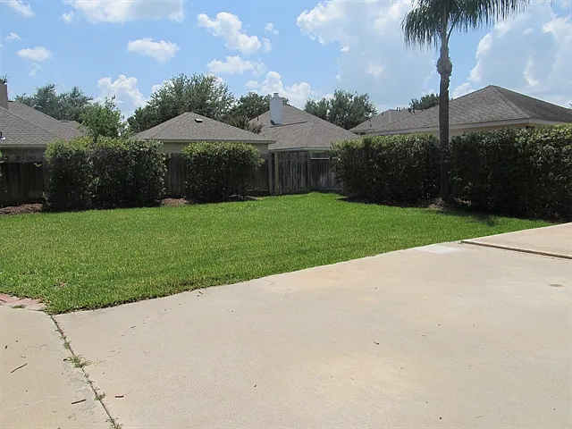 17507 Whispering Star Ct — Photo 22
