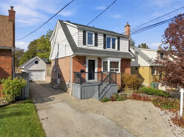 174 E 13th St, Hamilton, ON L9A 3Z7