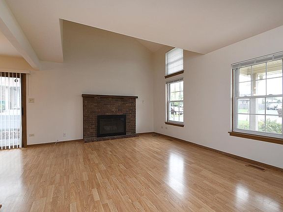 4th image of 8540 161st St #1