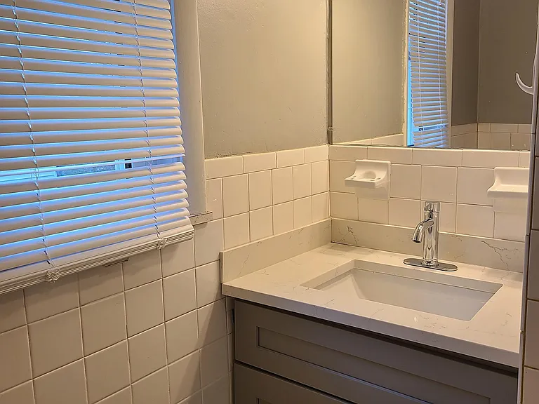 17 Stearns St #1 — Photo 4