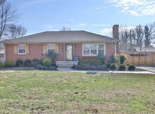 10025 Nanka Rd, Louisville, KY 40272