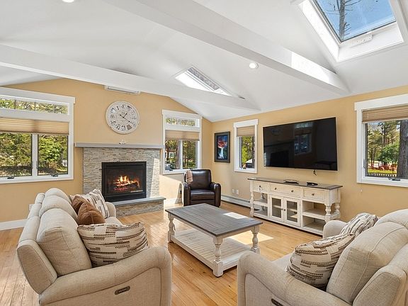 4th image of 116 Norfolk Dr