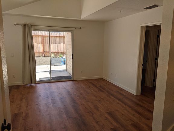 5th image of 2768 Elks Way