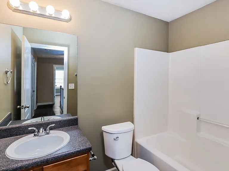 210 Greenland Dr — Photo 15