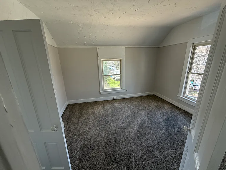 37 Laurel St #2 — Photo 11