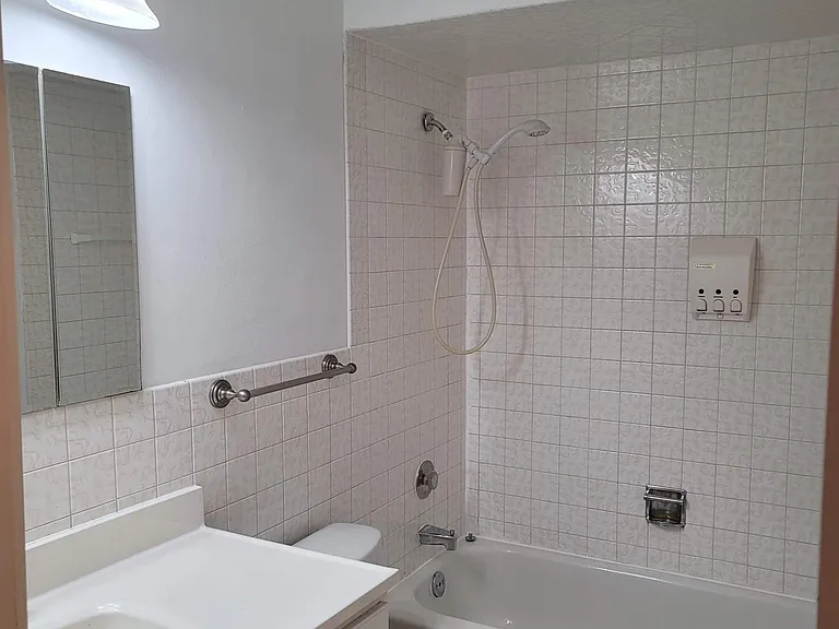 9479 Bay Colony Dr #2S — Photo 17