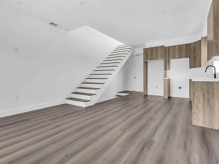 1571 Ricardo St #3 — Photo 12
