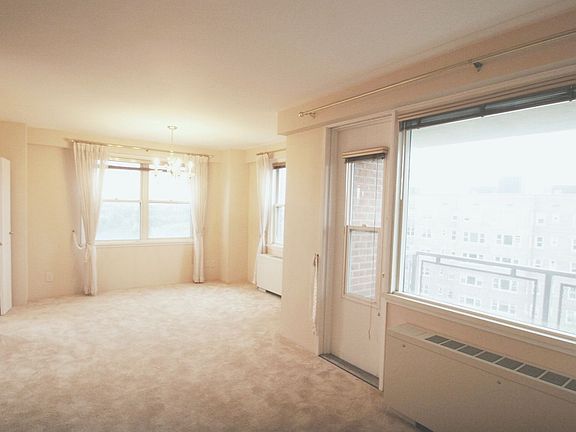 4th image of 3777 Independence Ave