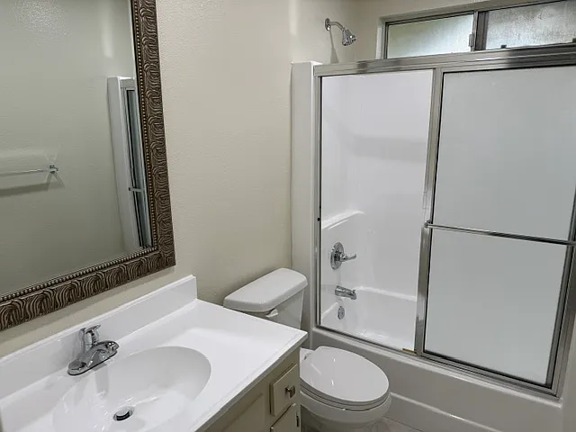 11619 Downey Ave #101 — Photo 18