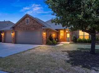 4209 Scissortail Dr, Yukon, OK 73099