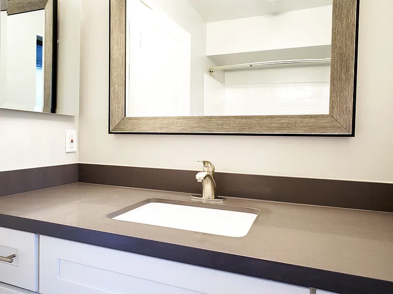 DP 6 bath 2 (1)