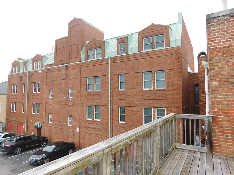 216B Middle St — Photo 11