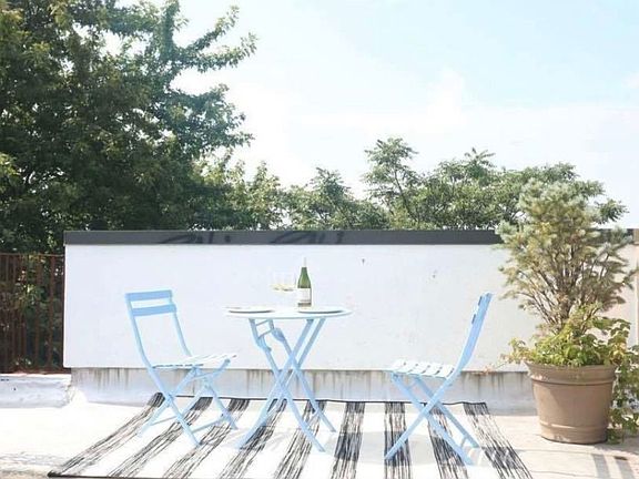 4th image of 1347 Greene Ave #3L