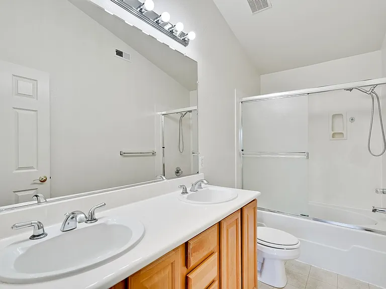 3013 Goodacre Ct — Photo 20