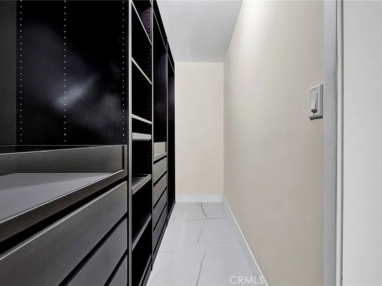 1432 N Catalina St — Photo 28
