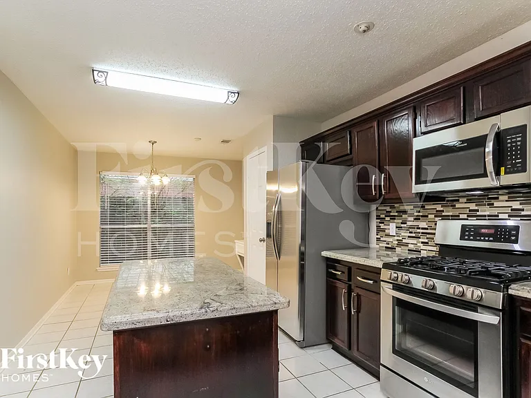 123 S Village Knoll Cir — Photo 6