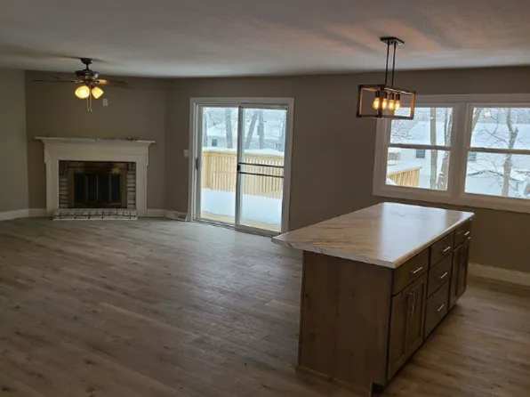 620 N Whitetail Cir, Mt Zion, IL 62549
