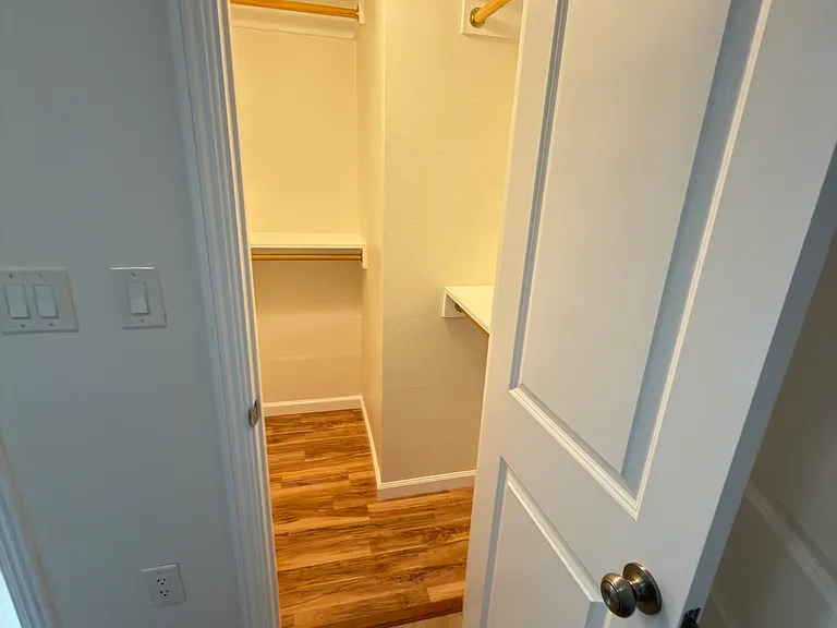 Walk-in Closet