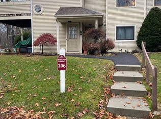 206 Grenadier Ct, Halfmoon, NY 12065