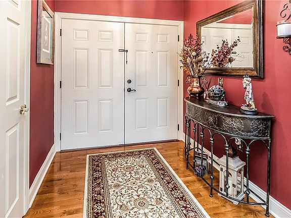 3rd image of 4303 Enclave Cir