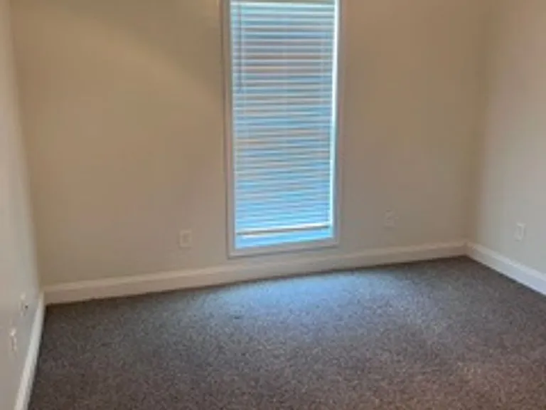 48 Wheatfield Dr — Photo 17