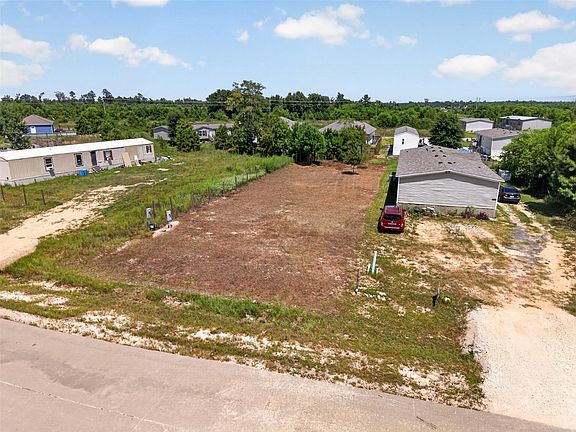 2nd image of 1304 Road 5735