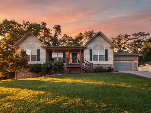1834 Sheila Ave, Gadsden, AL 35907