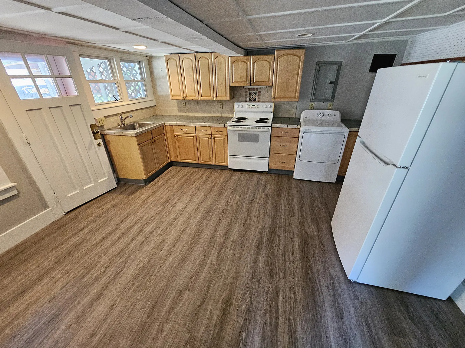 1 bed, 800 sqft, $1,800 — Photo 4