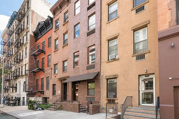 Rented by Brown Harris Stevens | media 4