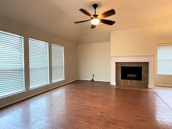 3rd image of 7012 Meadow Bend Dr