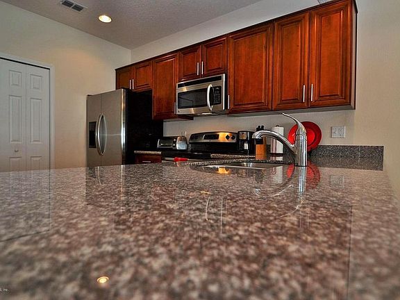 5th image of 11331 Estancia Villa Cir
