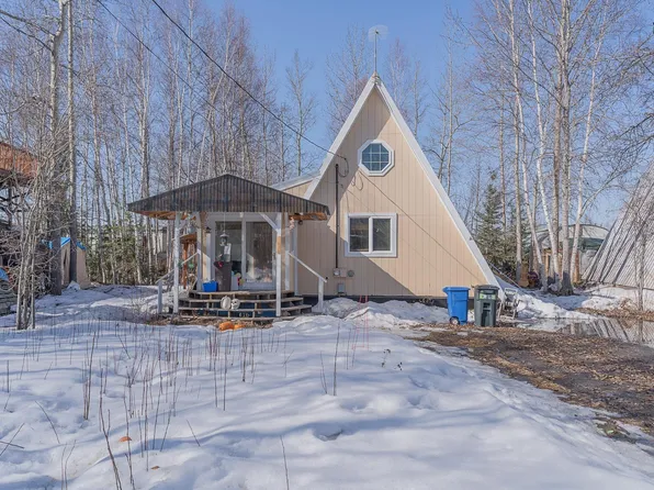 1537 Peggy St, North Pole, AK 99705