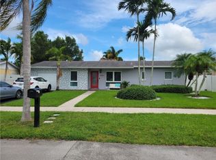 18483 SW 89th Pl, Cutler Bay, FL 33157